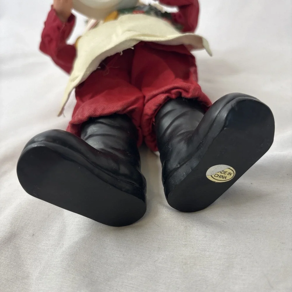 Possible Dreams Clothique Santa Claus Cake Baker Chef Figgy Pudding Figure Mache